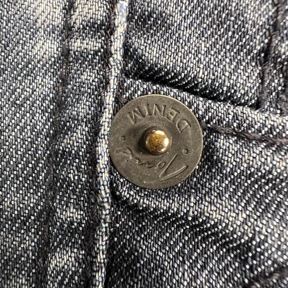 Torrid Denim Mid Rise Capri Jeans Medium Wash Whiskering Size 14 - Picture 5 of 10